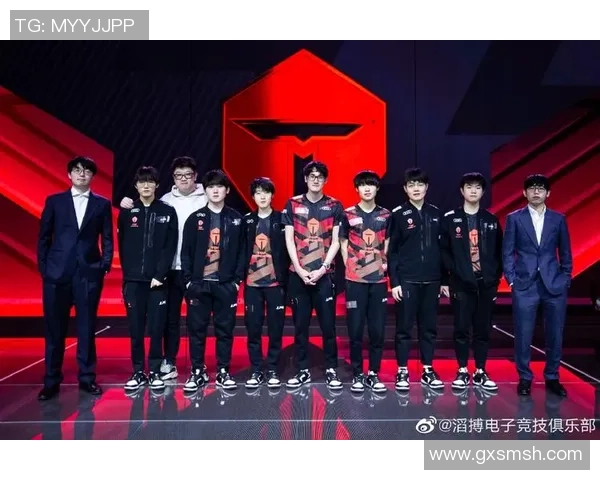 詹俊点评姆总与巴尔韦德表现瓜帅战术过于冒进引发争议